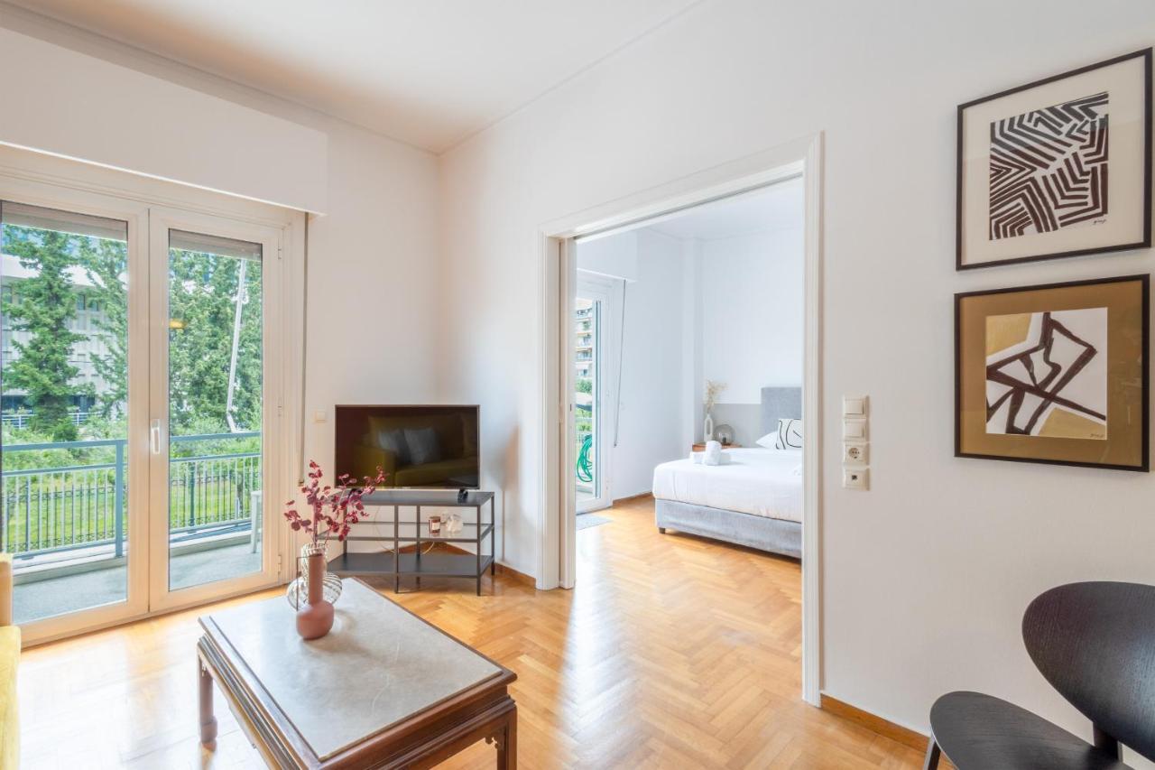 אתונה Spacious High-Ceiling 2-Bedroom By Acropolis Museum מראה חיצוני תמונה