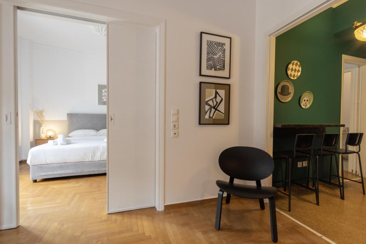 אתונה Spacious High-Ceiling 2-Bedroom By Acropolis Museum מראה חיצוני תמונה
